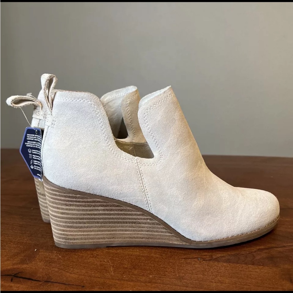 Toms Kallie Egret Camo Suede Leather Cutout Wedge Heel Slip On Bootie Size 9 NWT